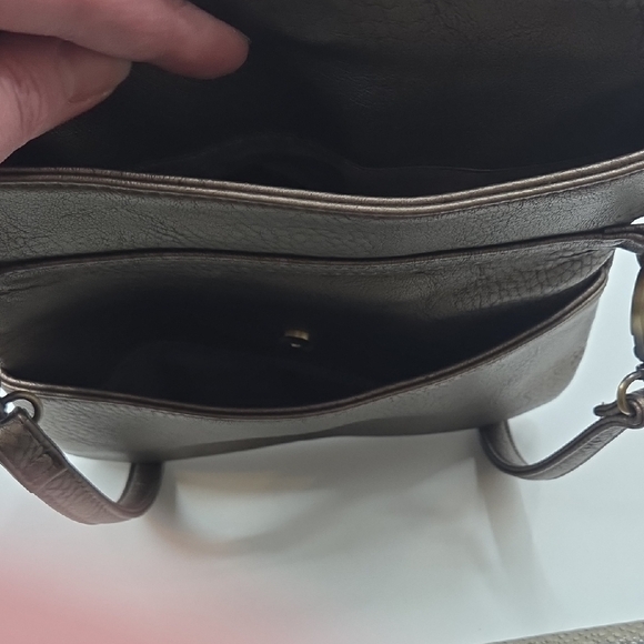 Chic Metallic Bronze Crossbody Bag with Tassel - Picture 11 of 16